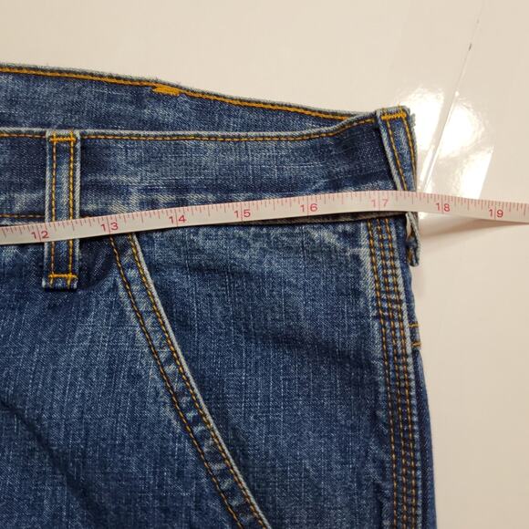 Red Head Men's denim shorts. Size 34. 1 slight blemish at zipper. See ph… - Picture 6 of 6